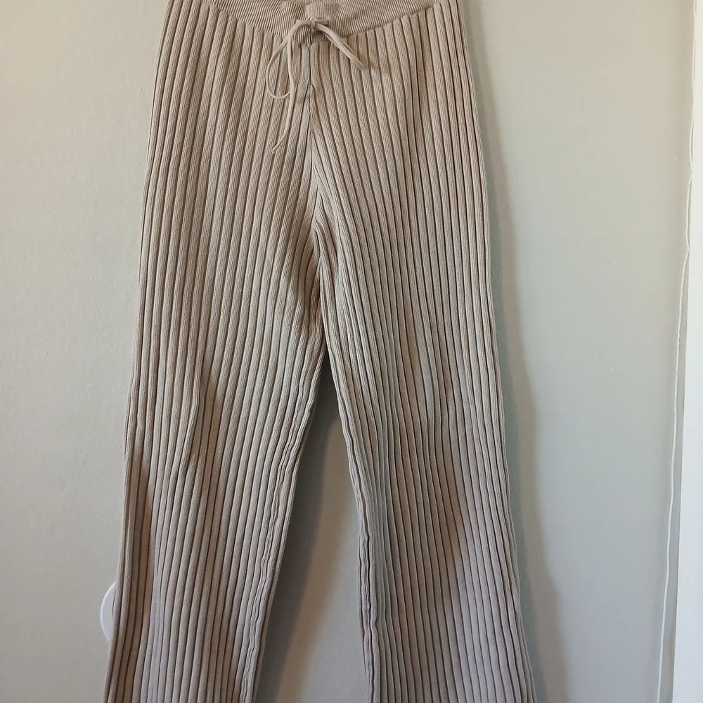 Cider Beige Ribbed Sweater Set - Picture 6 of 10